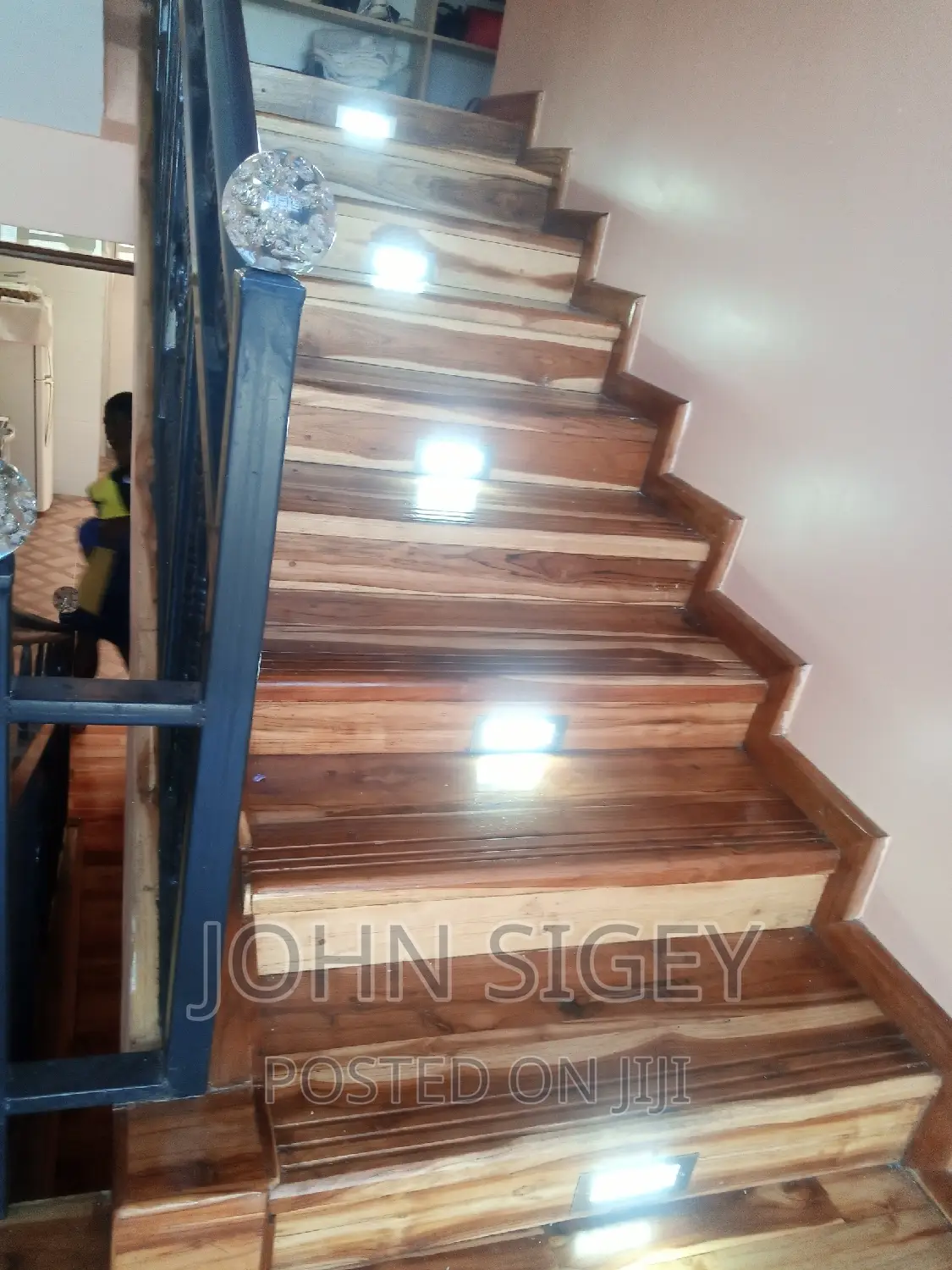 Excellent Plastering, Mouldings and Key Decorations