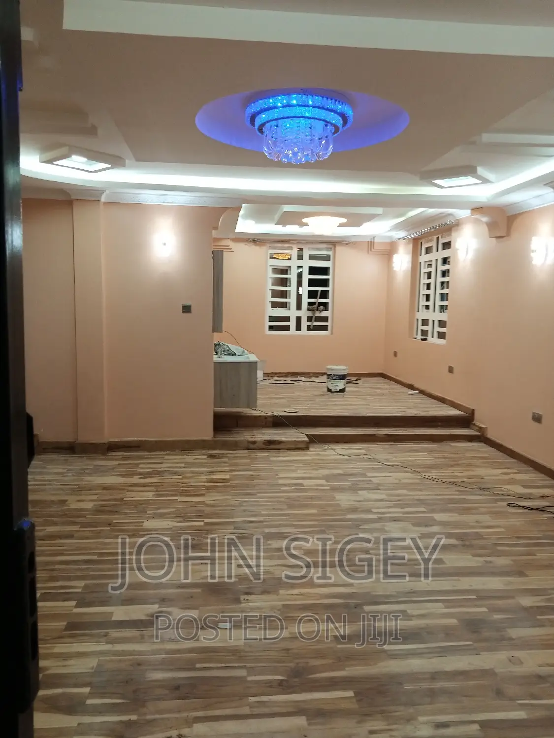Excellent Plastering, Mouldings and Key Decorations