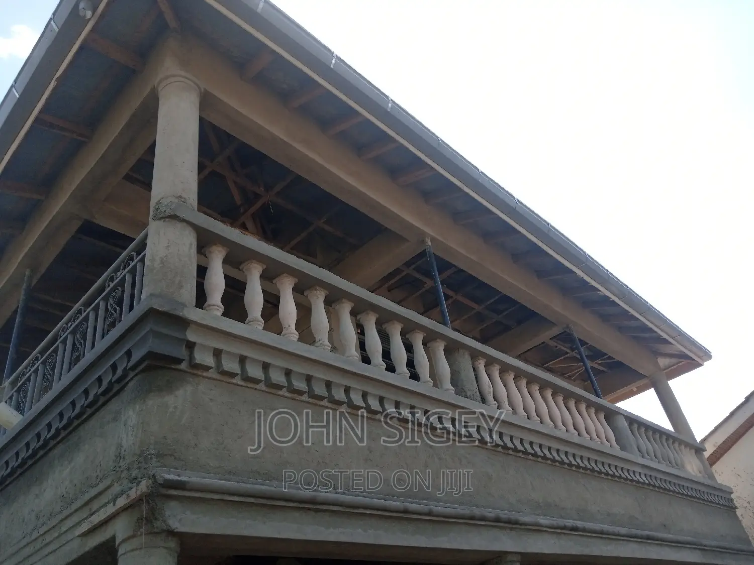 Excellent Plastering, Mouldings and Key Decorations