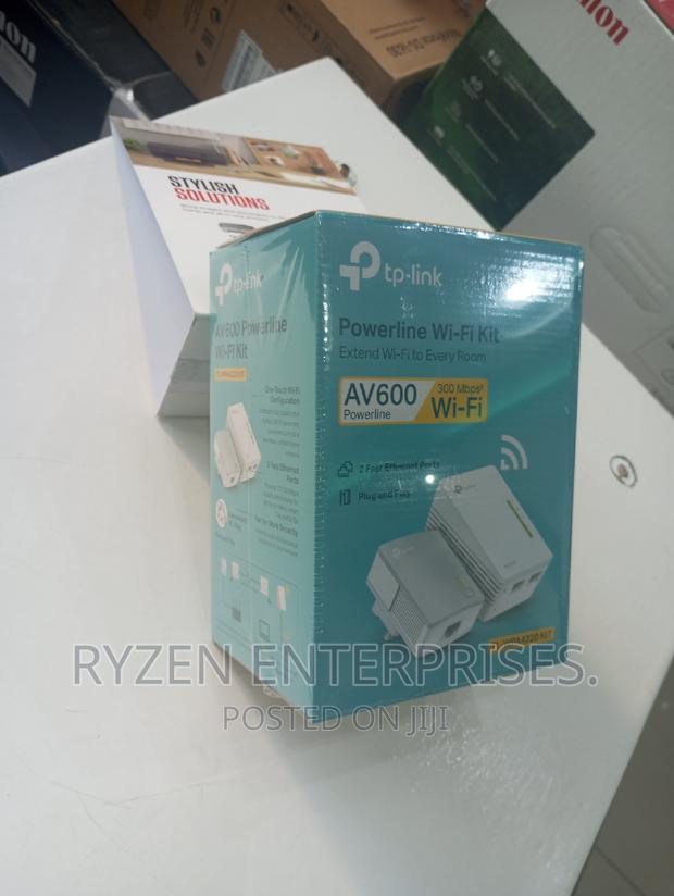 Tp-Link AV600 Power Line Wifi Extender/ AV600 TP-LINK AV600 - main view