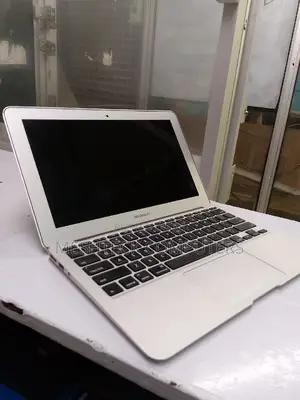 Laptop Apple MacBook Air 4GB Intel Core I5 SSD 128GB