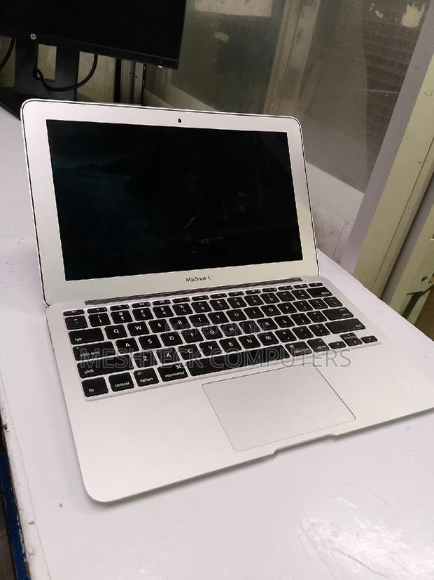 Laptop Apple MacBook Air 4GB Intel Core I5 SSD 128GB - thumbnail 4