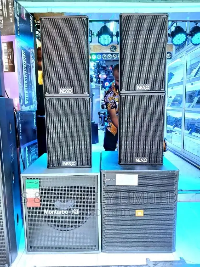 Public Adress Set 4 Tops 2 Subwoofer