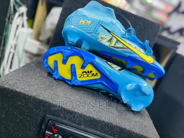 Mbappe's Current Air Zoom KY Football Boots - thumbnail 2
