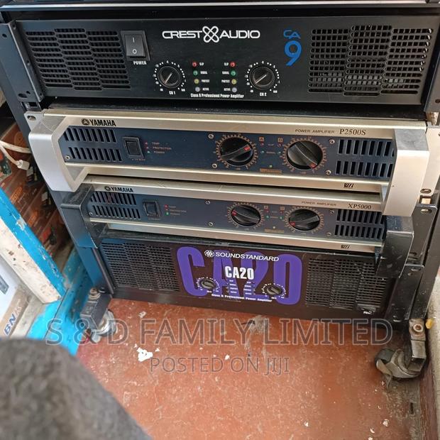 Yamaha P2500S Amplifier - main view