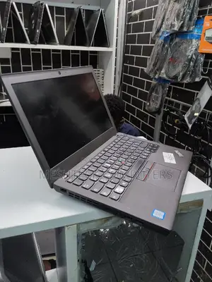 Laptop Lenovo ThinkPad X260 8GB Intel Core I5 SSD 256GB