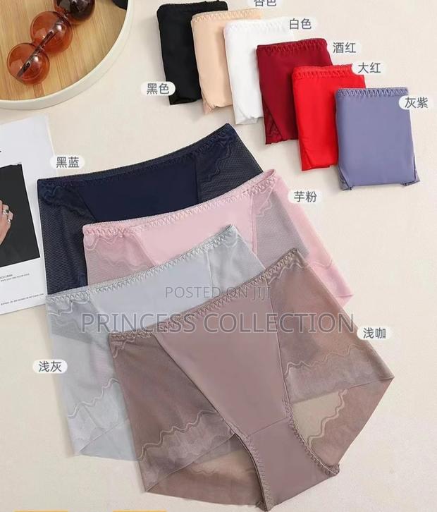 Plus Size Laced Panties - thumbnail 3