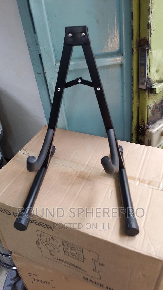 Guitar Stand - main view
