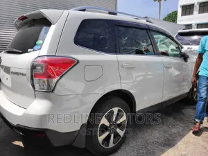 Subaru Forester 2.0XT Touring AWD 2016 Pearl
