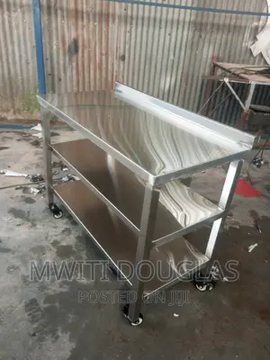 Shiny Stainless Steel Working Table Top