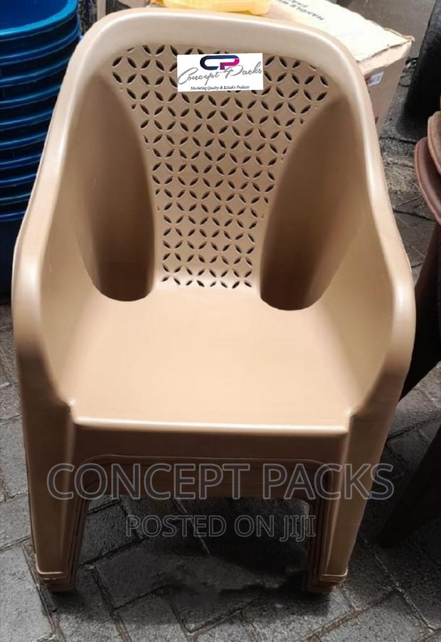 Brown Easy Chair. - main view