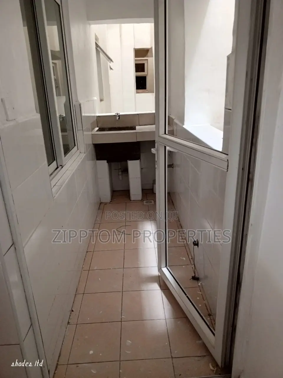 3bdrm Apartment in Madaraka for rent