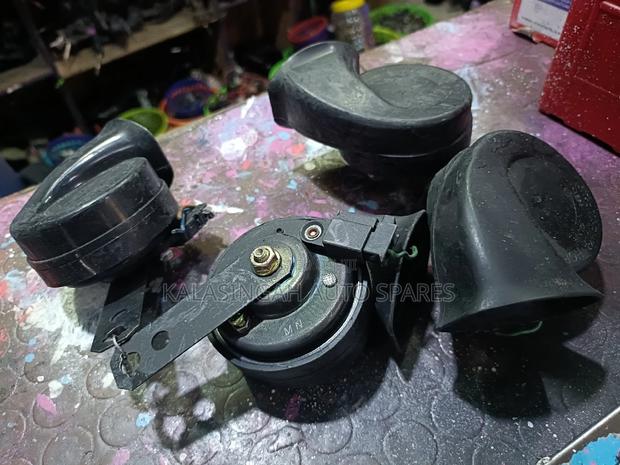 Harrier Horns - main view