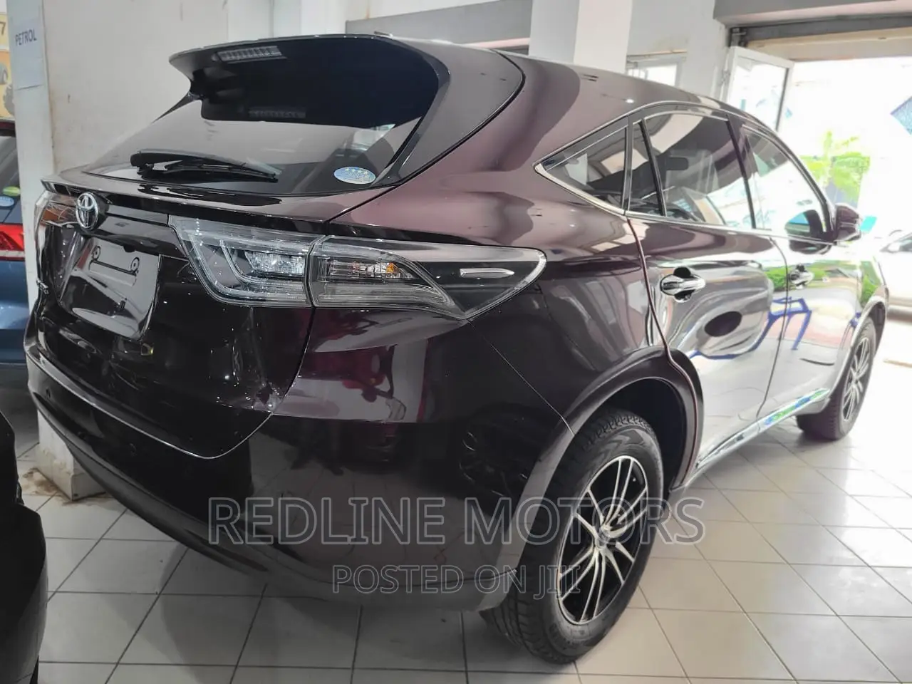 Toyota Harrier 2.0 2016 Purple