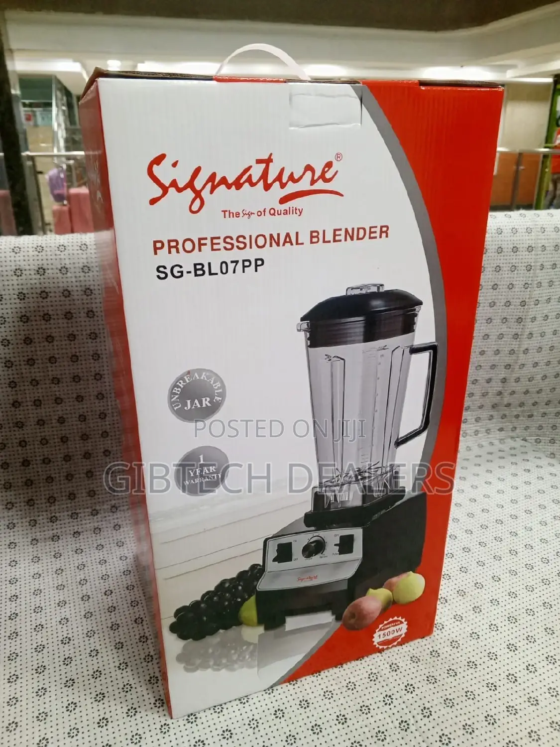 Commercial Blender. Signature Commercial Profesional Blender