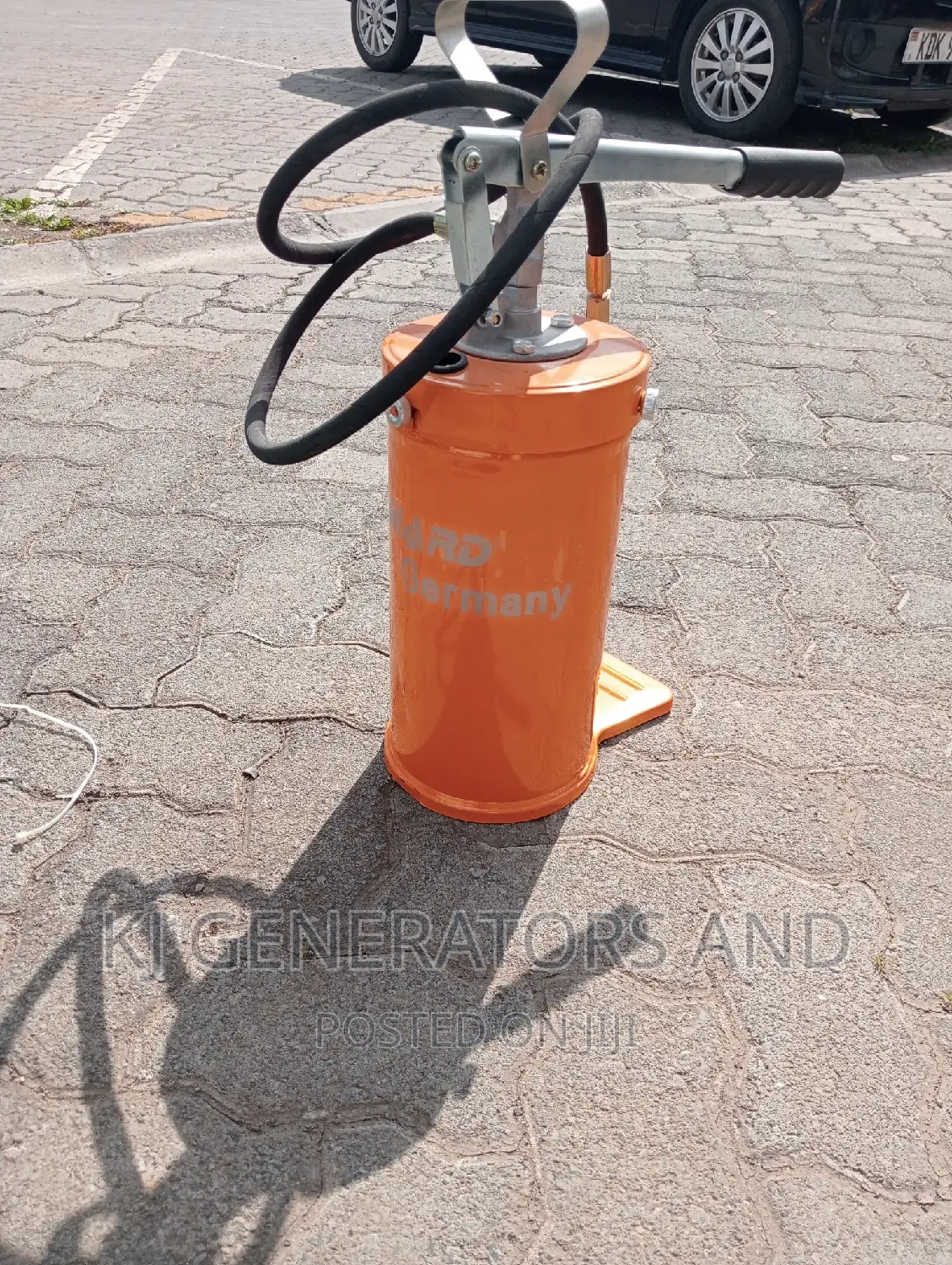 Leignard Hand Held Grease Pump.(Germany)