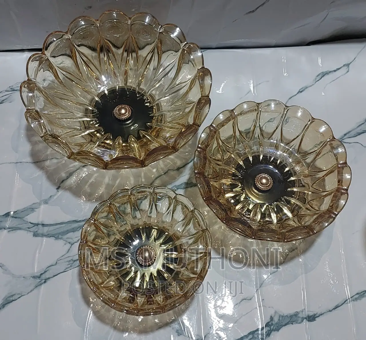 Very High Quality 3 ARM Elegant Display Serving Bowls