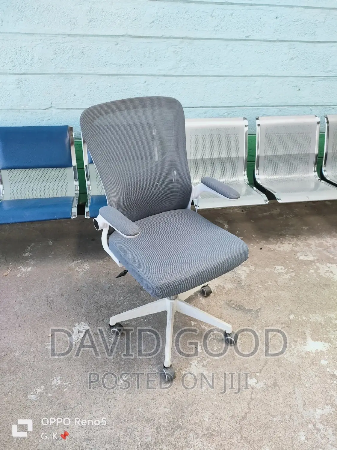 Swivel Mesh Seat White Grey