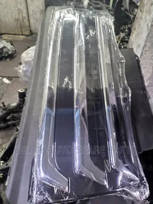 Toyota Hiace Grill 7 L