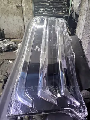 Toyota Hiace Grill 7 L