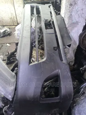 Toyota Hiace 7 L Front Bumper