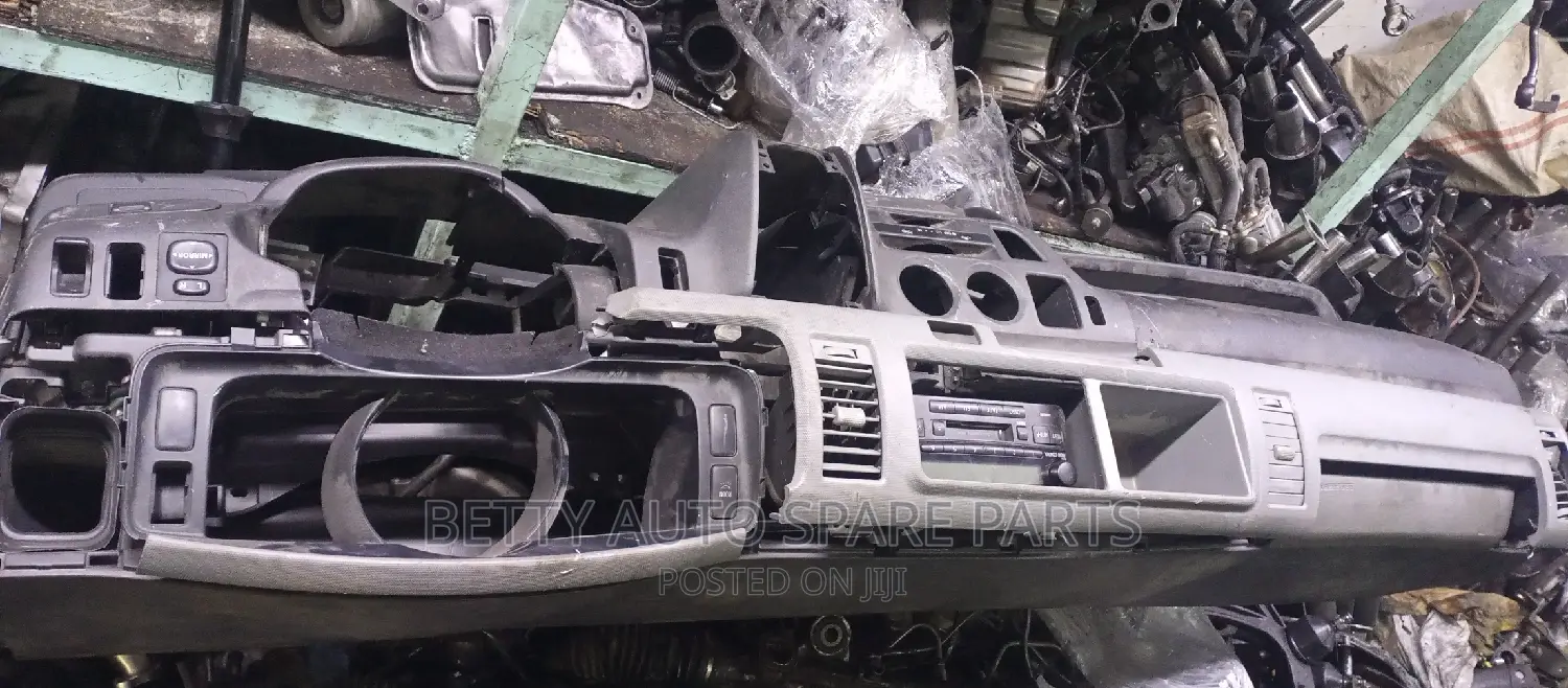 Toyota Hiace 7 L Dashboard