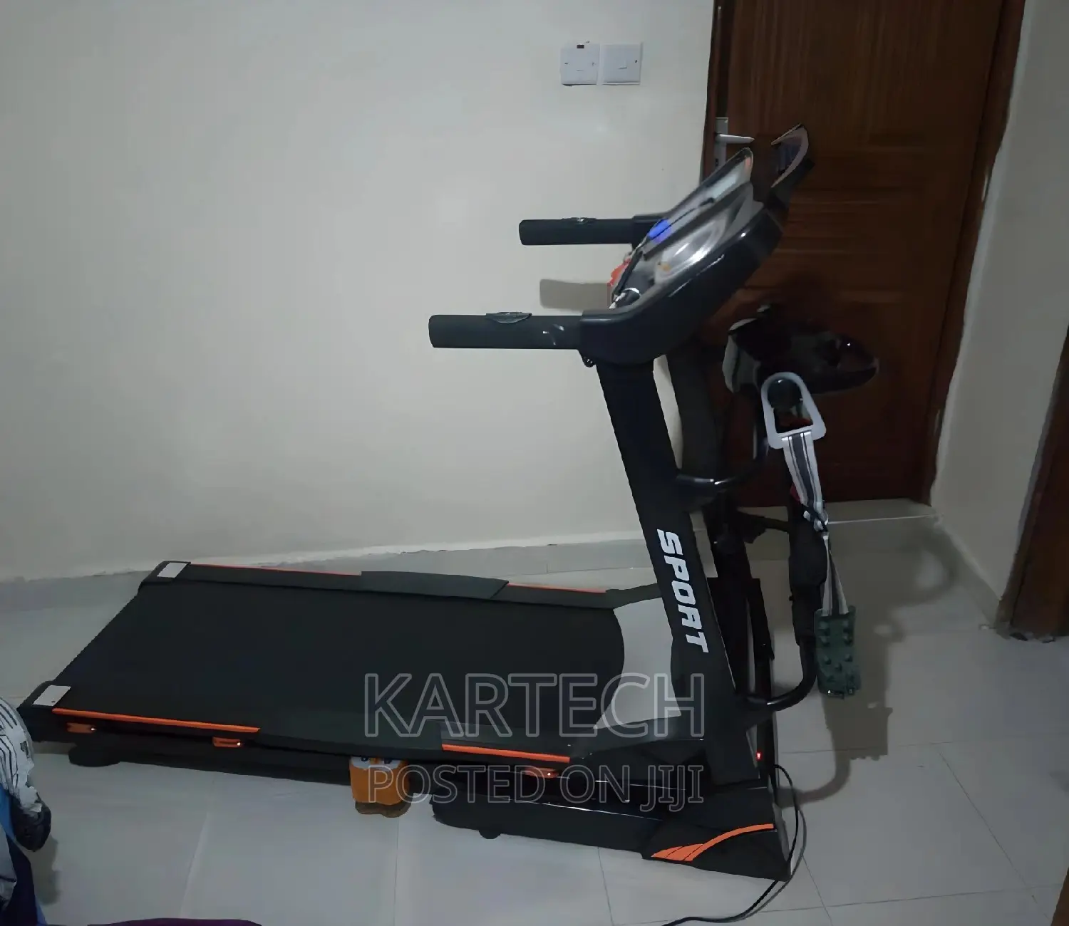 Auto Incline Treadmill With Massage Belt ( 2HP Motor)