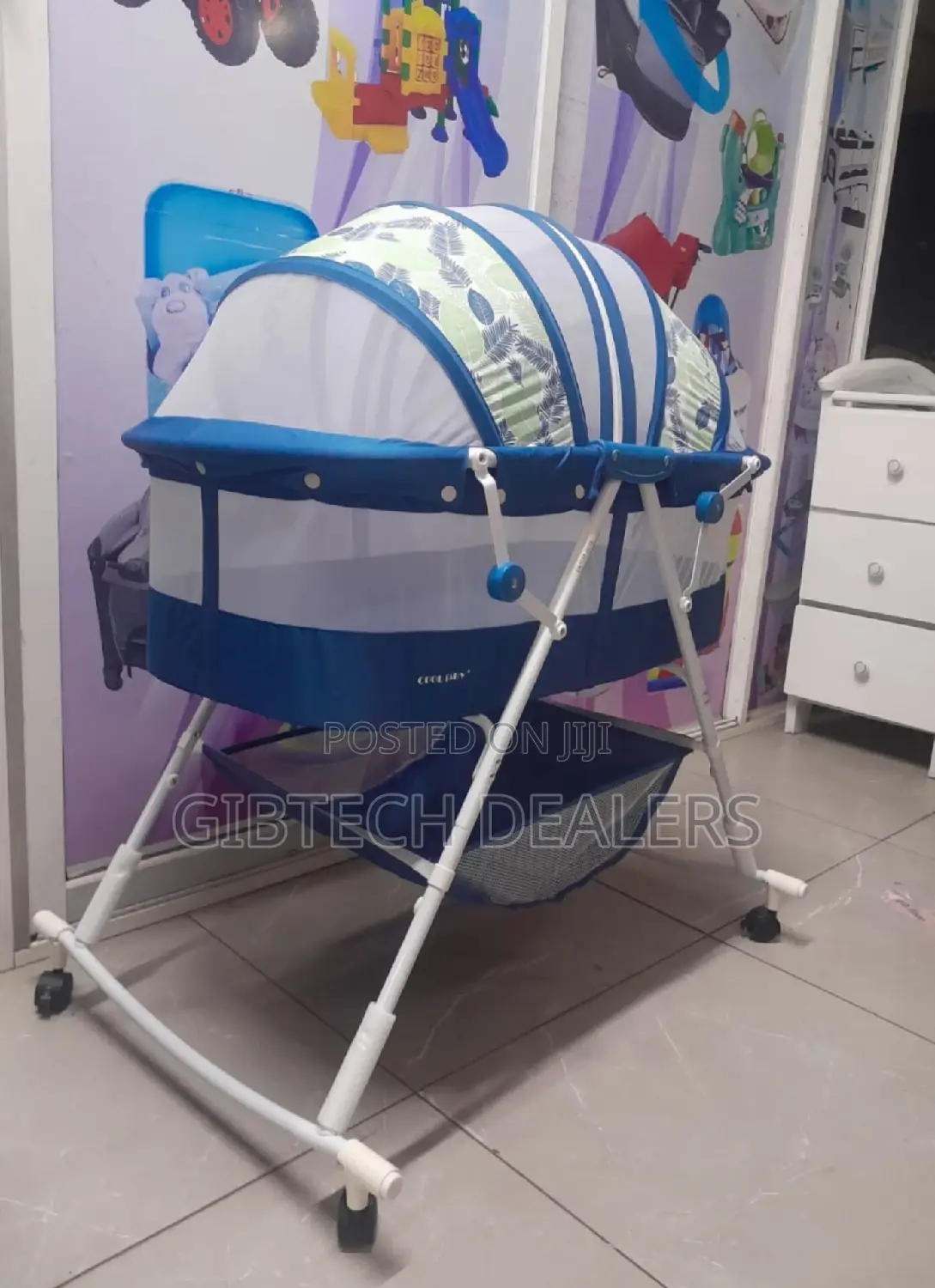 Quality Rocking Baby Bassinet