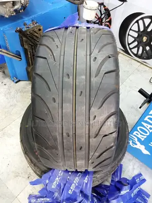 265/35r18 Accelera Tyre