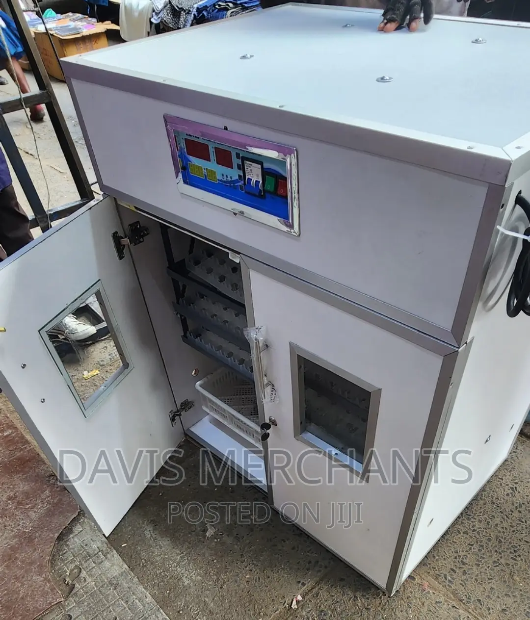 Incubator Machine With 528 Eggs CAPACITY