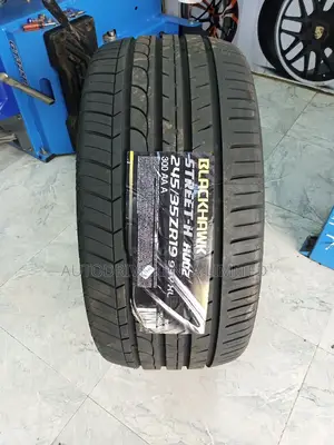 245/35r19 Blackhawk Tyre