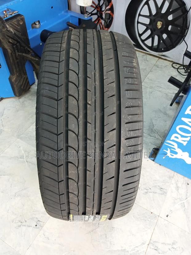 245/35r19 Blackhawk Tyre - thumbnail 2