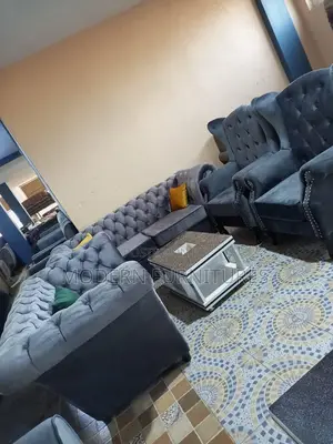 Elegant 7 Seater Chesterfield Sofa