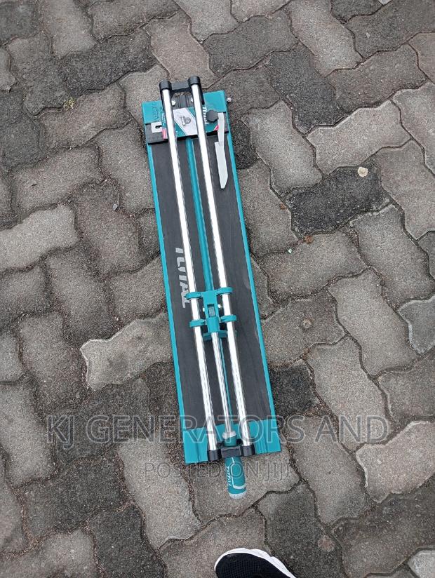 Total Tile Cutter