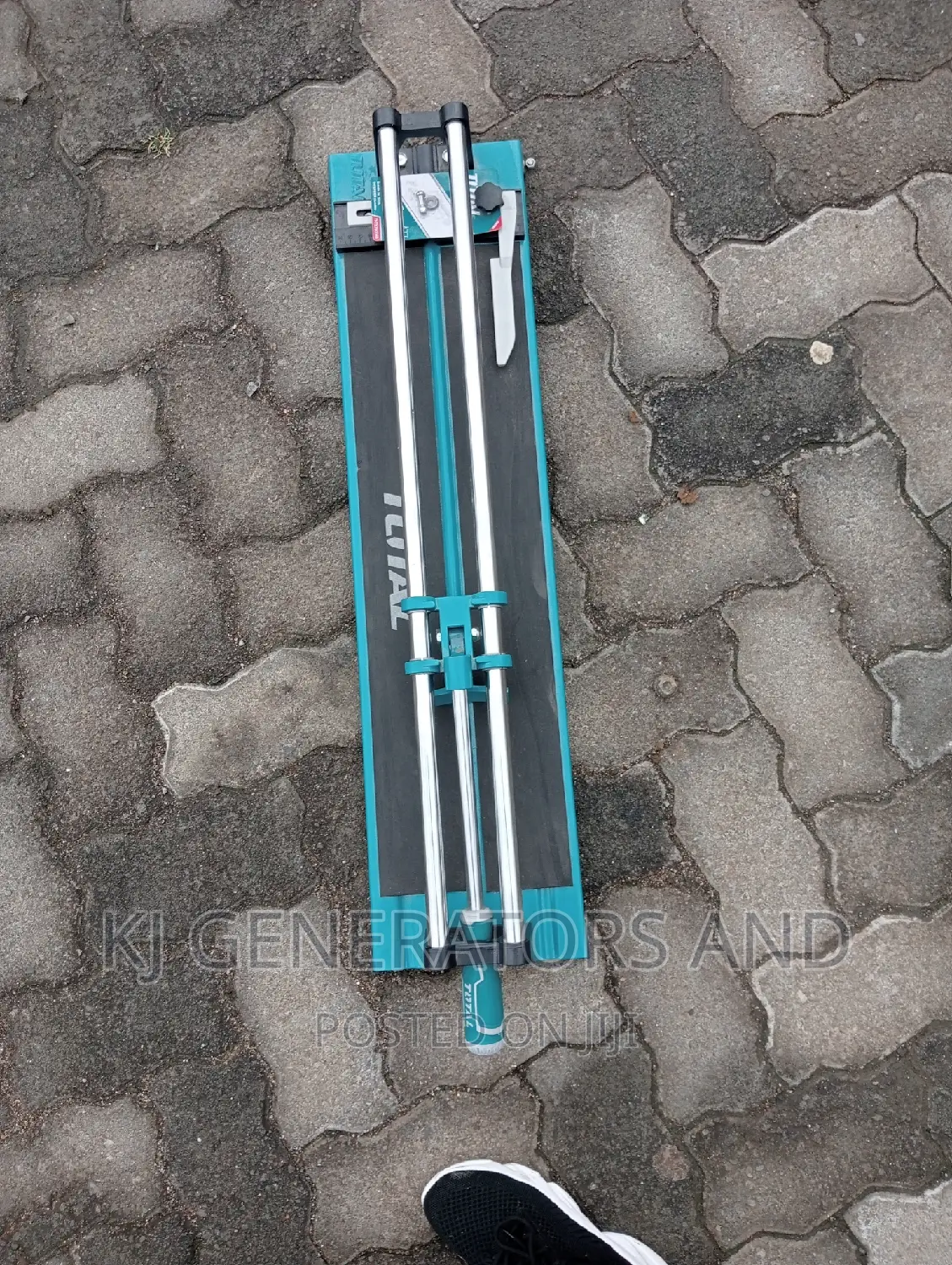 Total Tile Cutter
