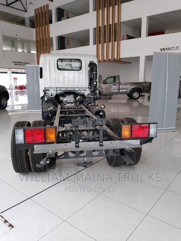 Isuzu NMR Chassis - thumbnail 2
