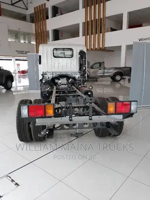Isuzu NMR Chassis