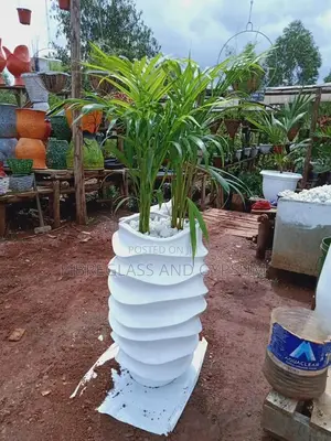 Fibreglass Flower Pots (Tower Twist Fibreglass Planter)