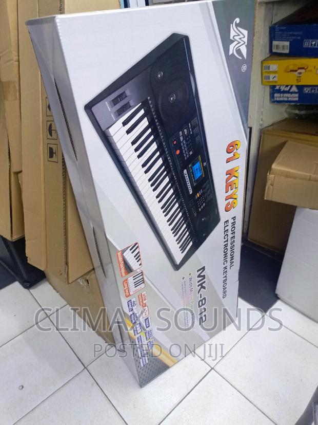 Professional Electronic Keyboard Mk 812' - thumbnail 2