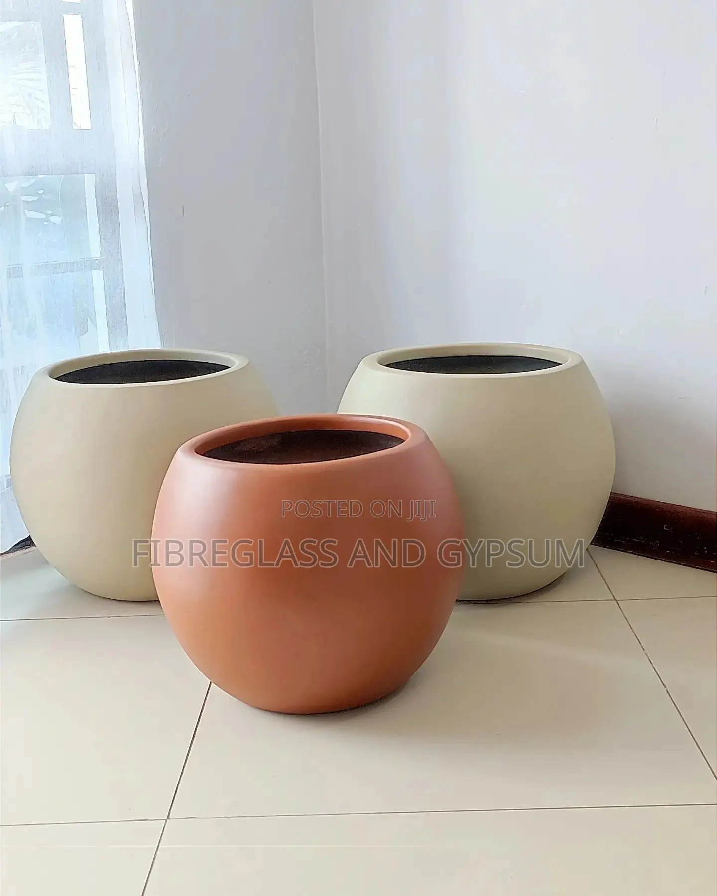 Fibre Flower Pot (Ball 46)