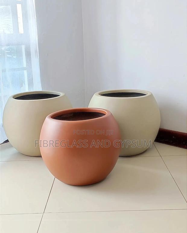 Fibre Flower Pot (Ball 46)
