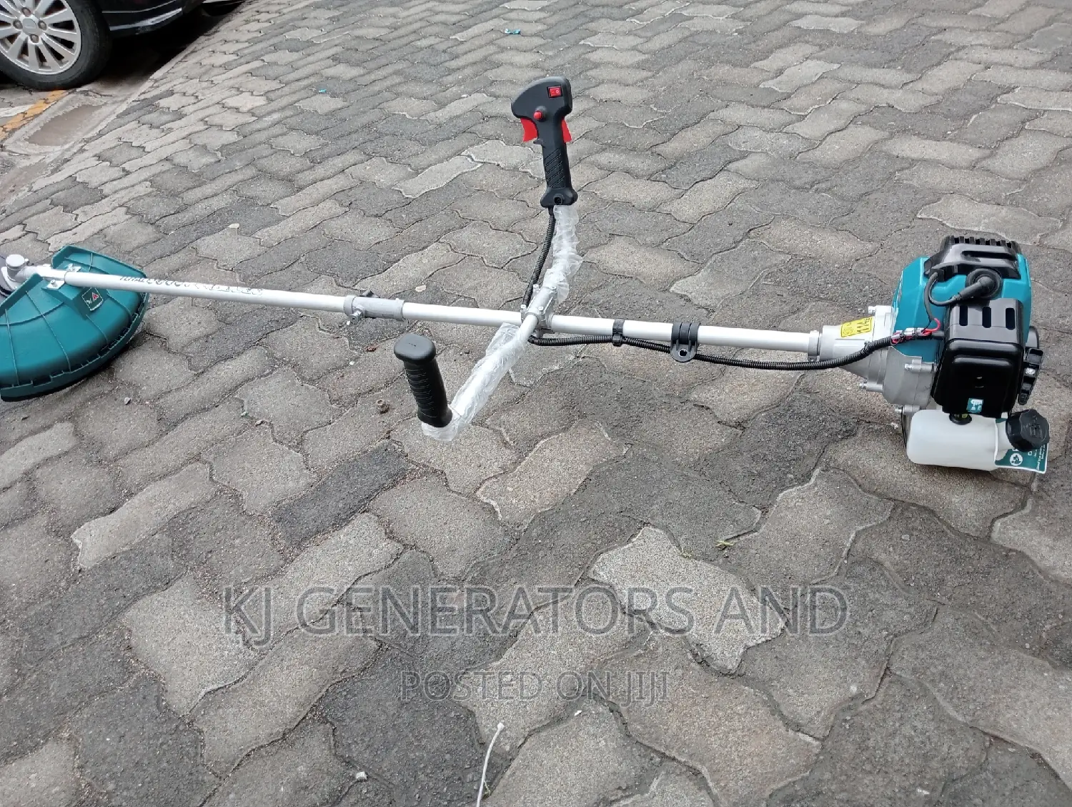 Gasoline Powered Total Grass Trimmer