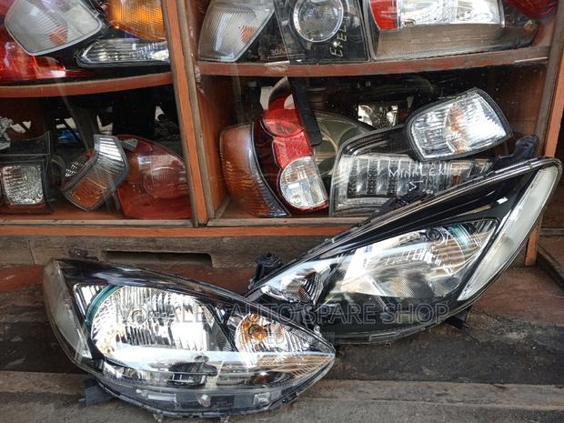 Headlights Mazda Demio Blue Shade Reflector - thumbnail 2