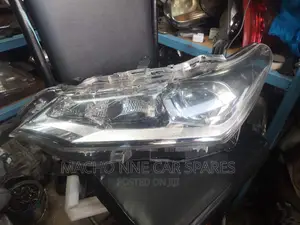 Toyota Fielder 2015 165 Xenon Headlight