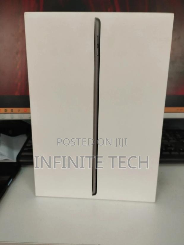 New Apple iPad 9.7 64 GB Black - thumbnail 3