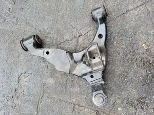 Prado J95, J120, V98 EX Japan Lower Control Arms Available.
