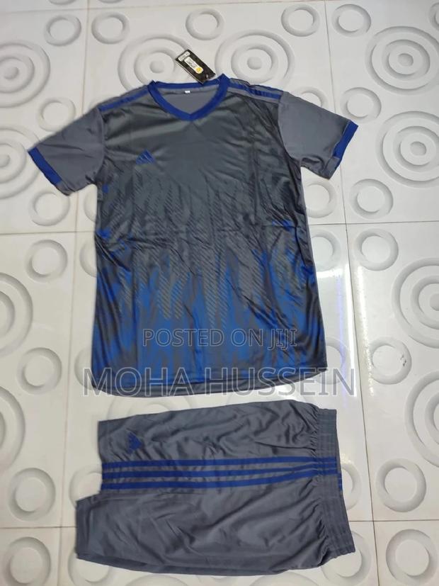 Latest Design Football Uniforms - thumbnail 3