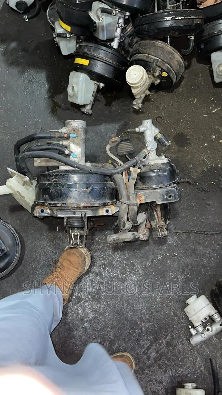 Isuzu 4.3 Brake Booster Complete Plus Clutch Booster