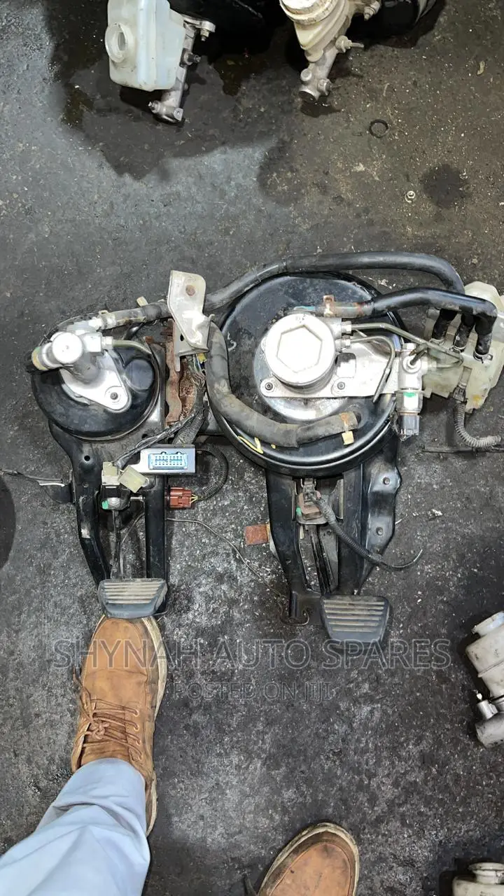 Isuzu 4.3 Brake Booster Complete Plus Clutch Booster