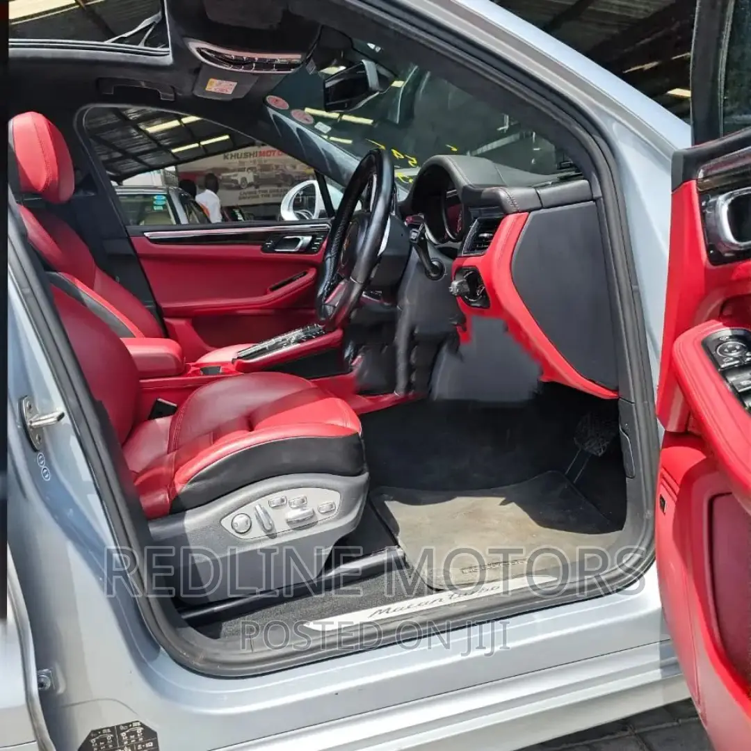 Porsche Macan Turbo 2016 Gray